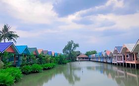 Baan Chay Namm Resort